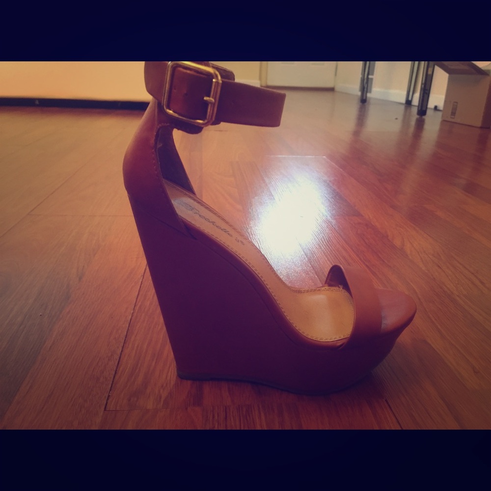 Brown wedges